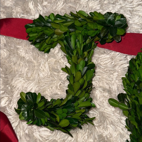 Smith & Hawken Festive Boxwood Greenery 'JOY' Holiday Garland - Picture 3 of 15
